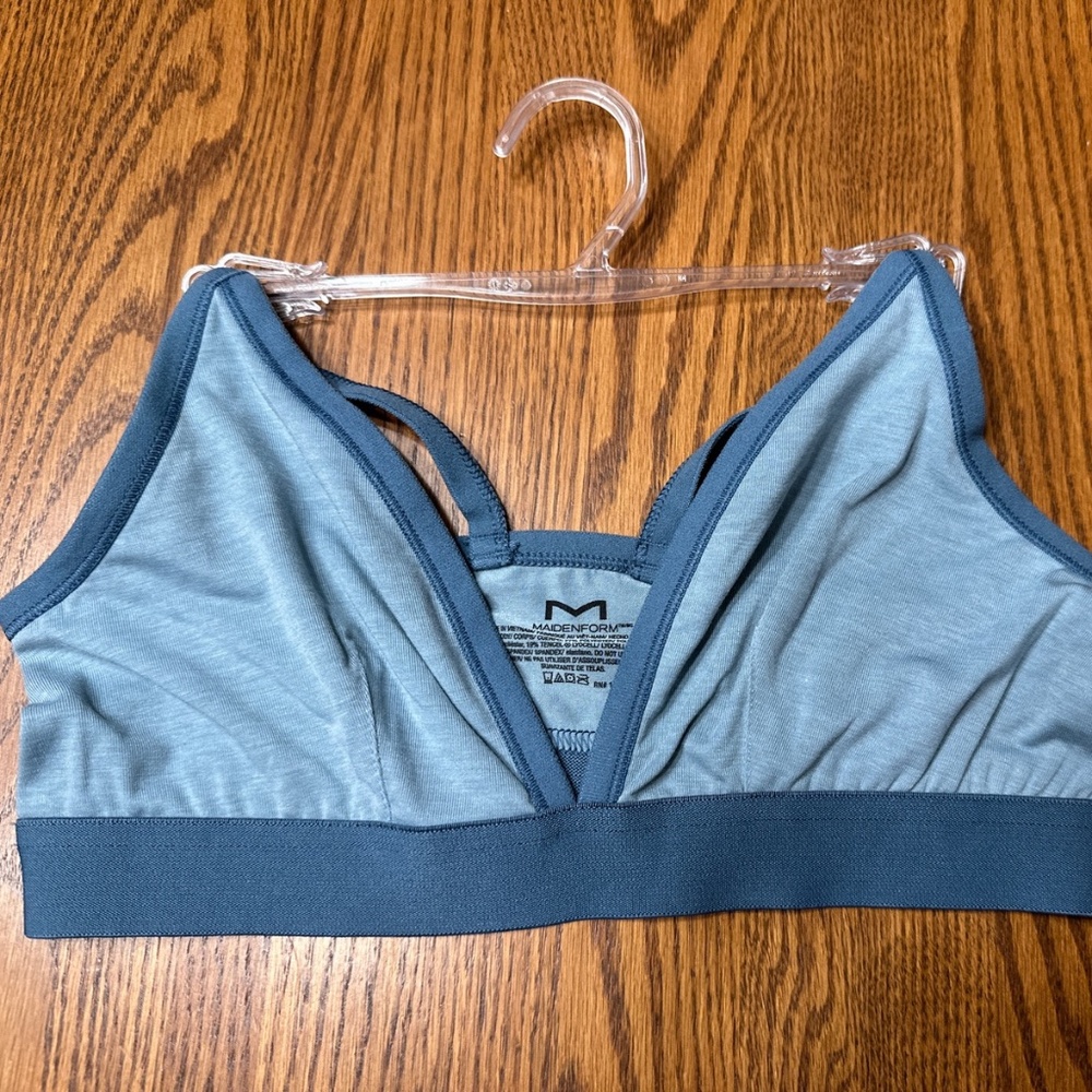 Maidenform Women's M Blue Naturally Soft Triangle Bralette unlined Bra #DMSSTB